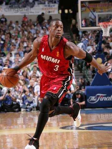 篮球体能训练全指南（篮球体能训练全面攻略）