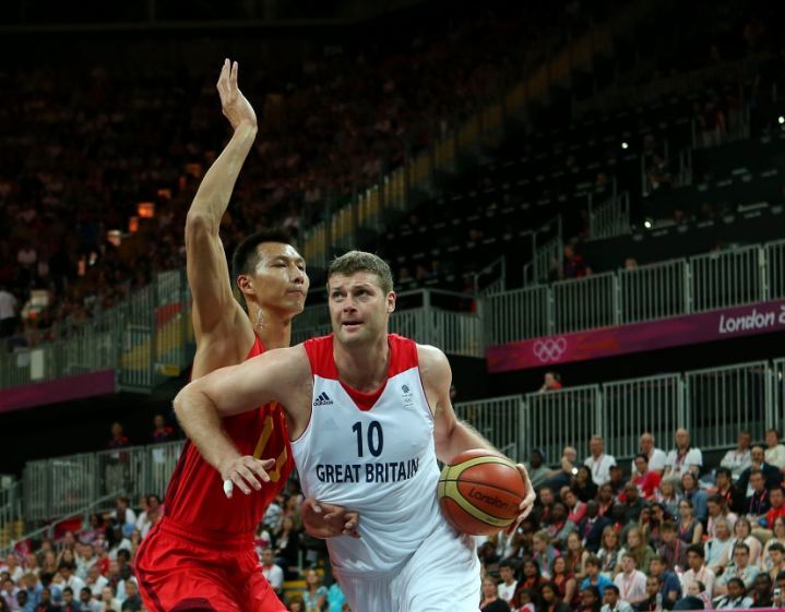 艾维谈复出：感恩回来打球，休息太久花了点时间才适应过来（艾维谈复出：感谢重返赛场，久休之后花了点时间适应）