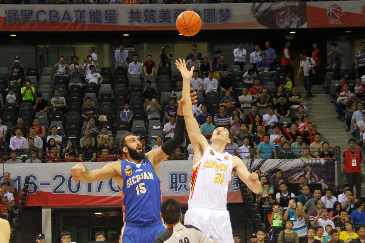 美国青春风暴席卷全球（美式青春风潮风靡全球）