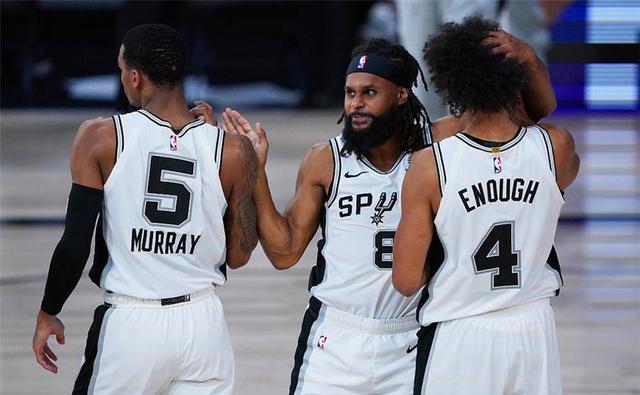 缺席迷你训练营！为了自己的续约合同，库明加就是要硬刚到底（为续约合同强硬到底！库明加选择缺席迷你训练营）