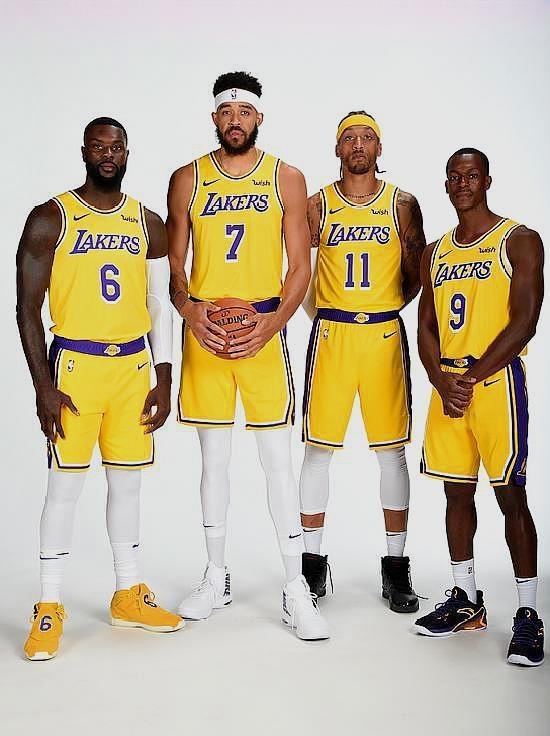 国乒的二王一马时代，王励勤与马琳的精彩对决瞬间，看得真是太过瘾了！（国乒二王一马巅峰期：王励勤与马琳的高能名场面，真叫人看得过瘾！）