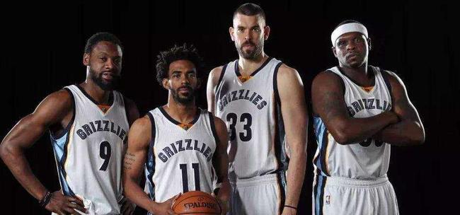 法尔克：纽卡等队曾想引进卡尔，但拜仁抢先与球员完成续约（法尔克：纽卡等队有意卡尔，拜仁先一步与其完成续约）